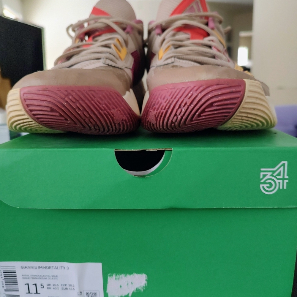 Nike Giannis Immortality 3 Sneakers